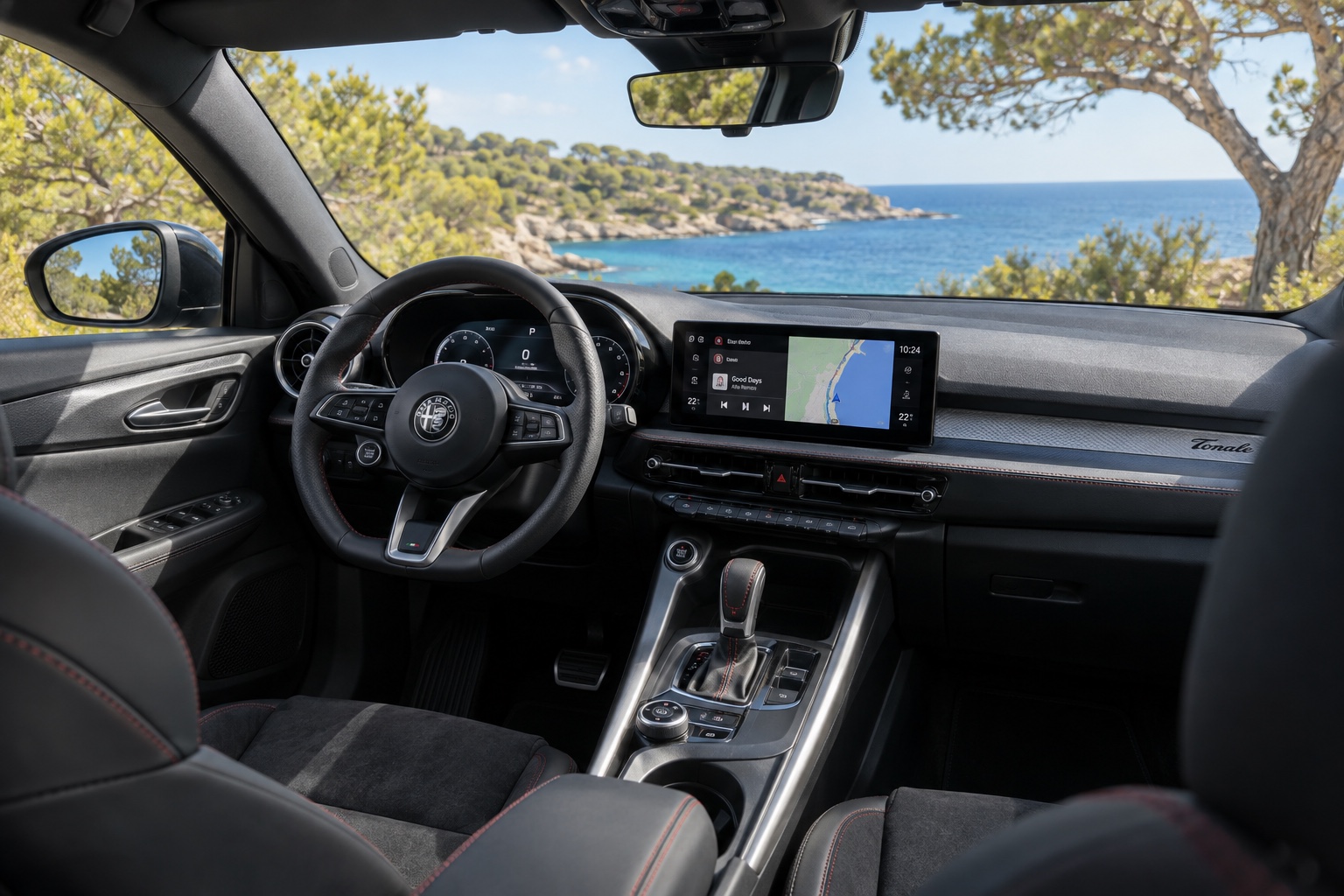 Interiøret i Alfa Romeo Tonale 2026 med sportsrat, digitale instrumenter og tændt navigationsskærm