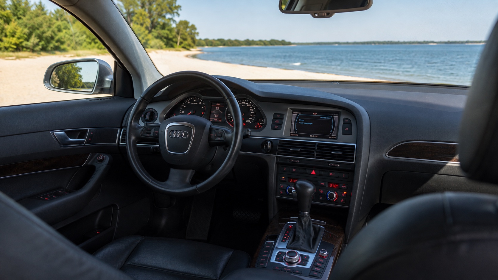 Audi A6 C6-interiør med belyste instrumenter og original MMI