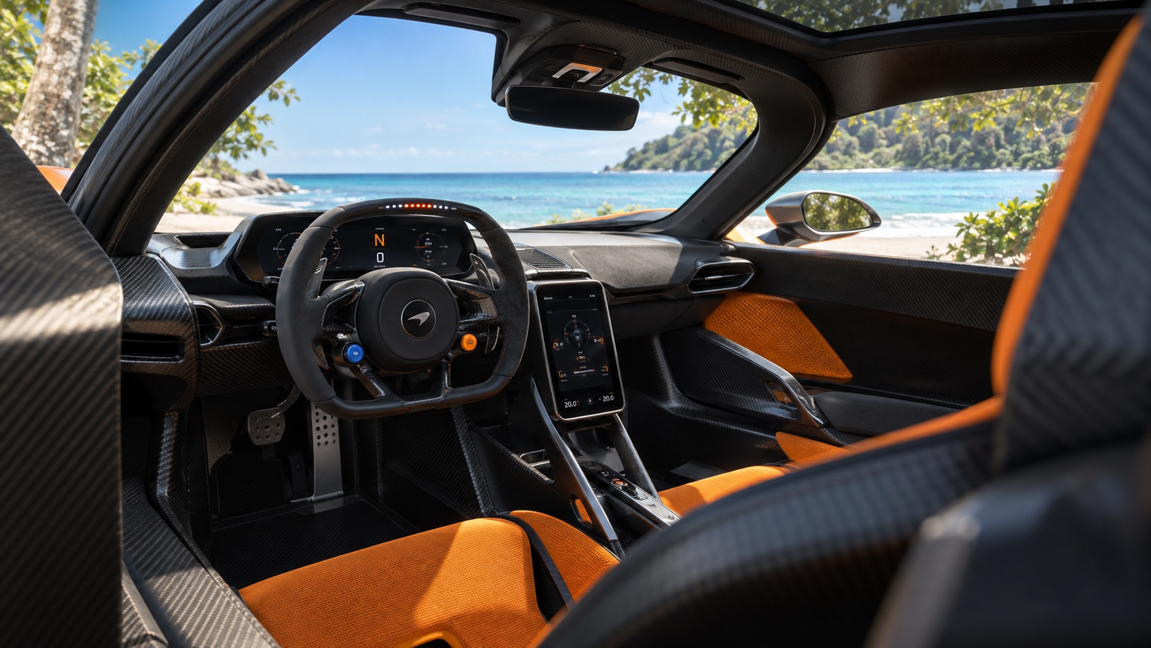McLaren W1-interiør med kulfiber, fast sæde og tændte skærme