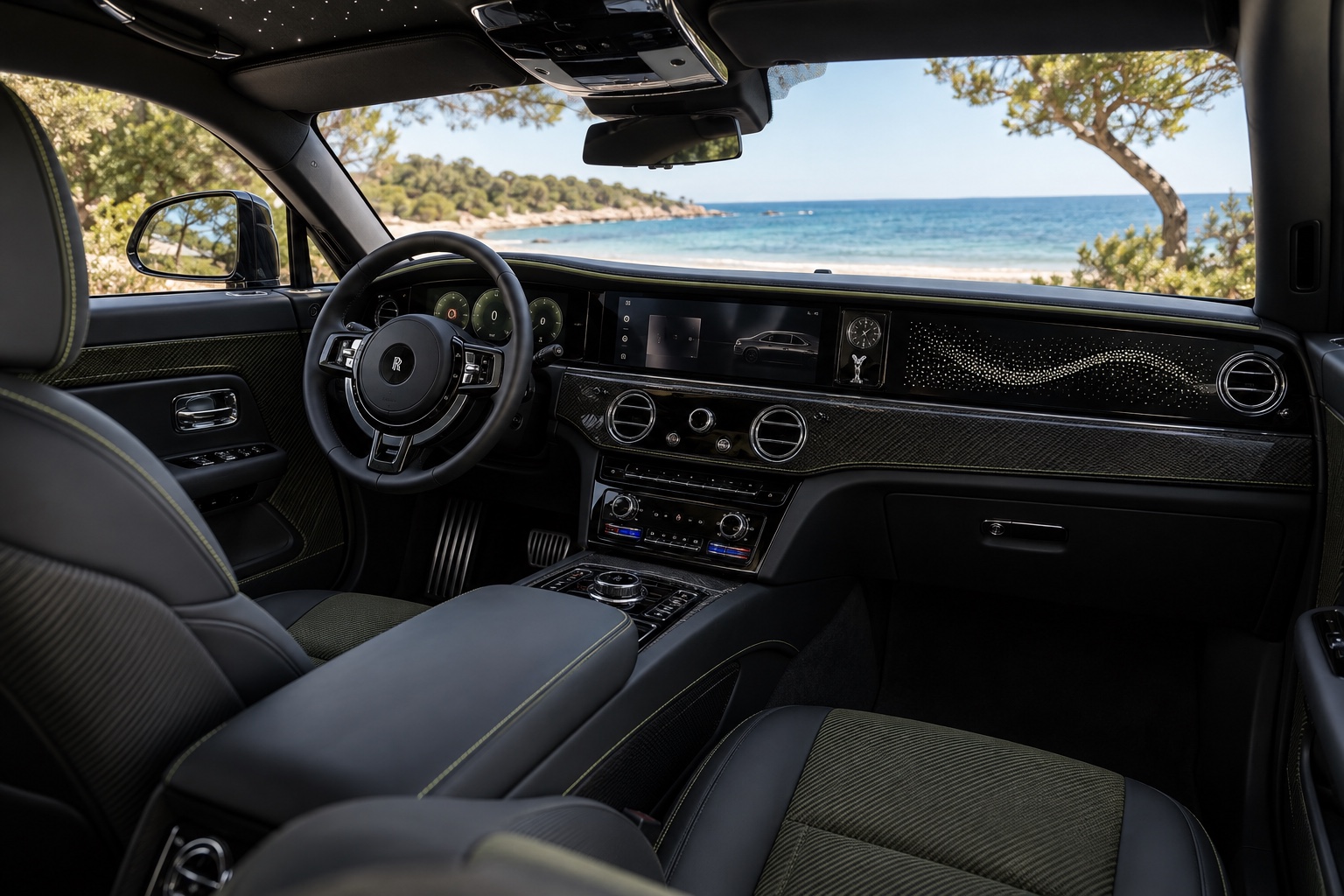 Interiøret i Rolls-Royce Black Badge Spectre Series II med tændte skærme