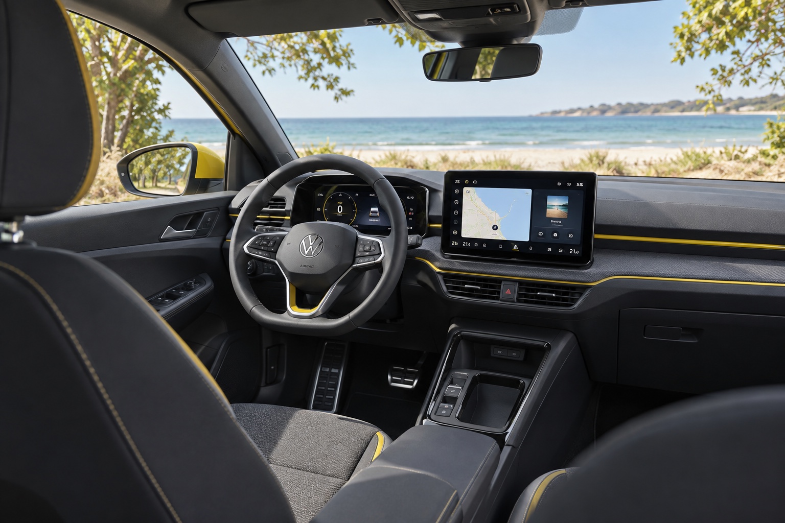Interiøret i Volkswagen ID. Polo med rat, tændt Digital Cockpit og infotainmentskærm